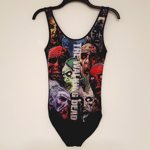 'The Walking Dead' graphic print bodysuit Lg. zombies skulls skeletons Ghouls - Picture 2 of 9